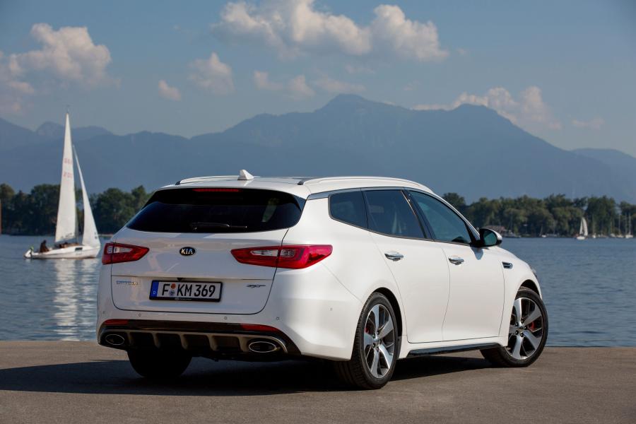  Kia Optima Sportswagon GT 2016 года  (фото 29 из 33)